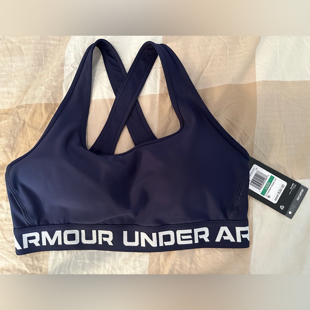 UNDER ARMOUR  NWT SPORTS BRA SIZE LARGE LIGHT SUPPORT